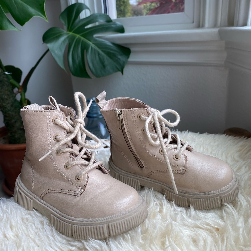 Zara toddler baby girl boots size 22 EUR size 6 US